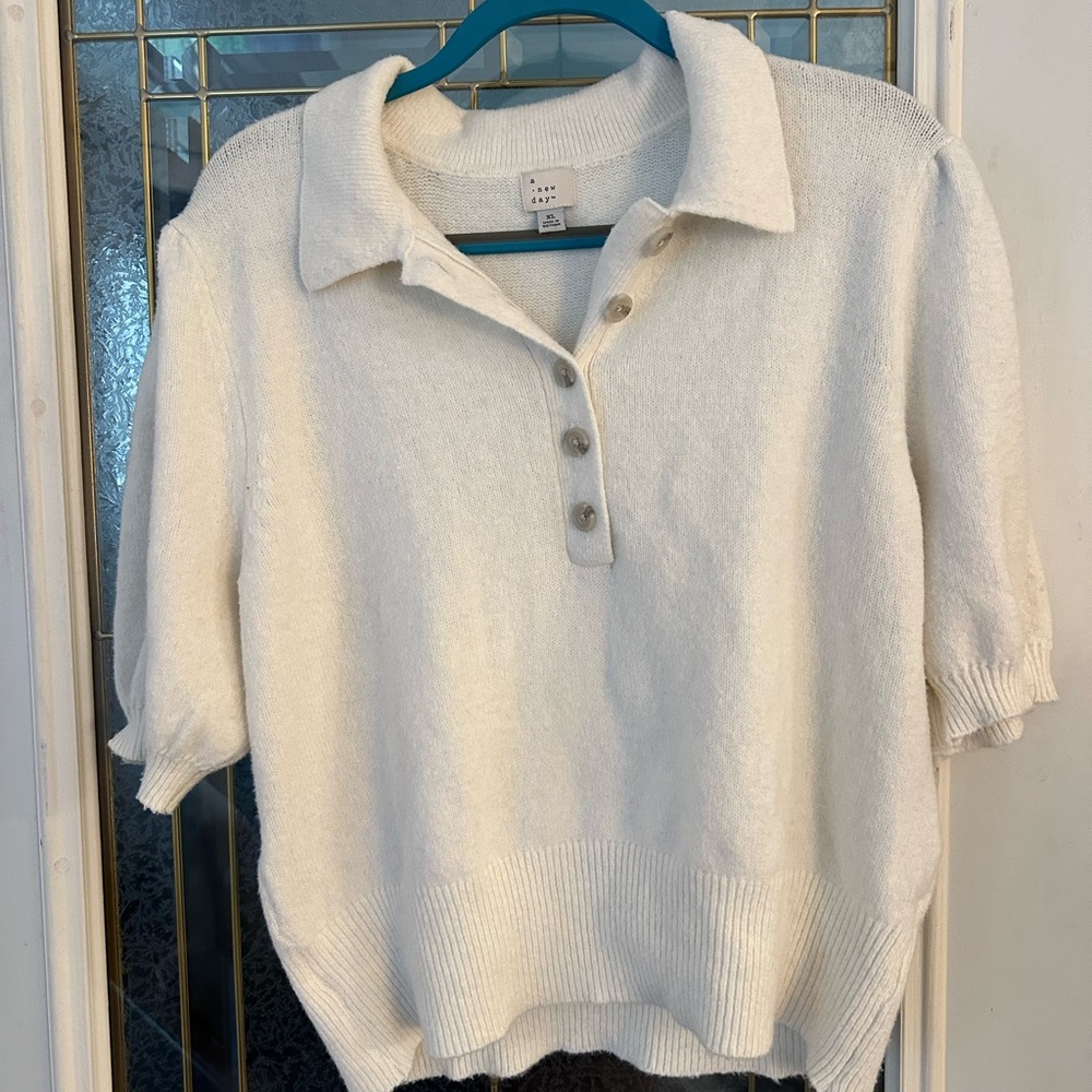 A New Day Short Bubble Sleeve Sweater
